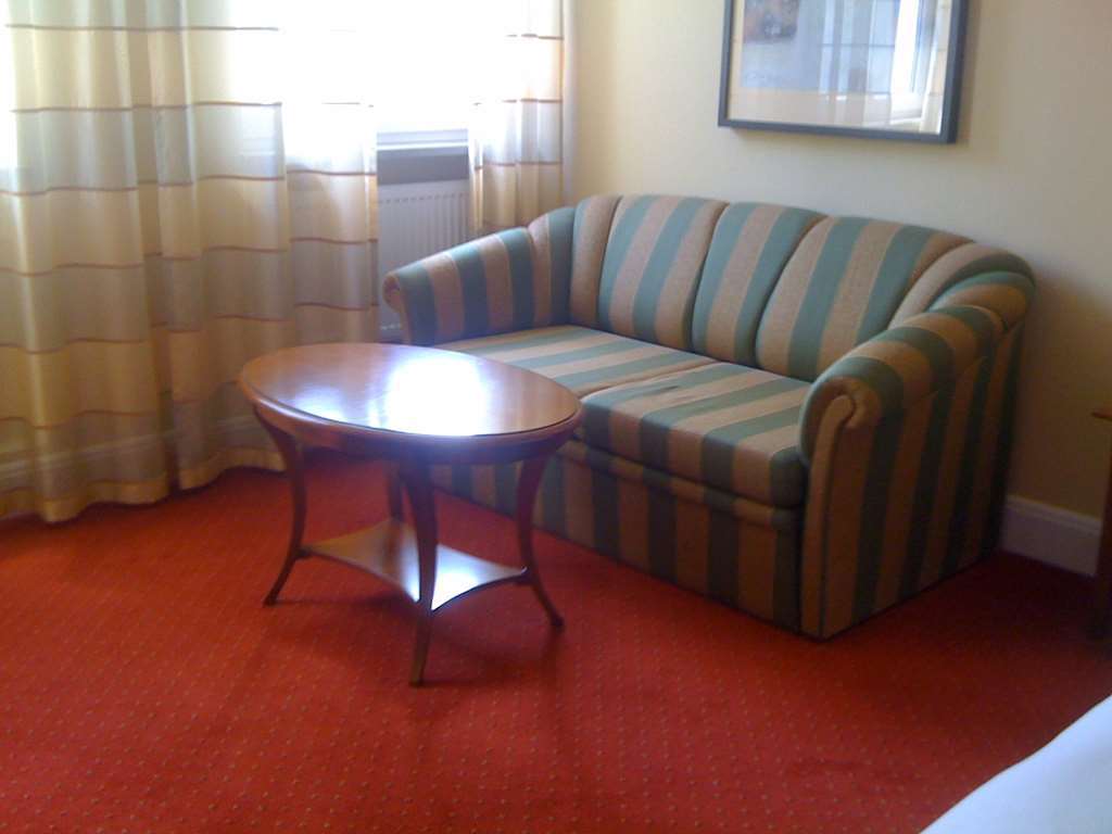Hotel Moosburger Hof Пфафенхофен ан дер Илм Стая снимка